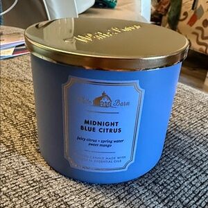 White Barn “Midnight Blue Citrus” Soybean Candle Net Weight 14.5 OZ / 411 G